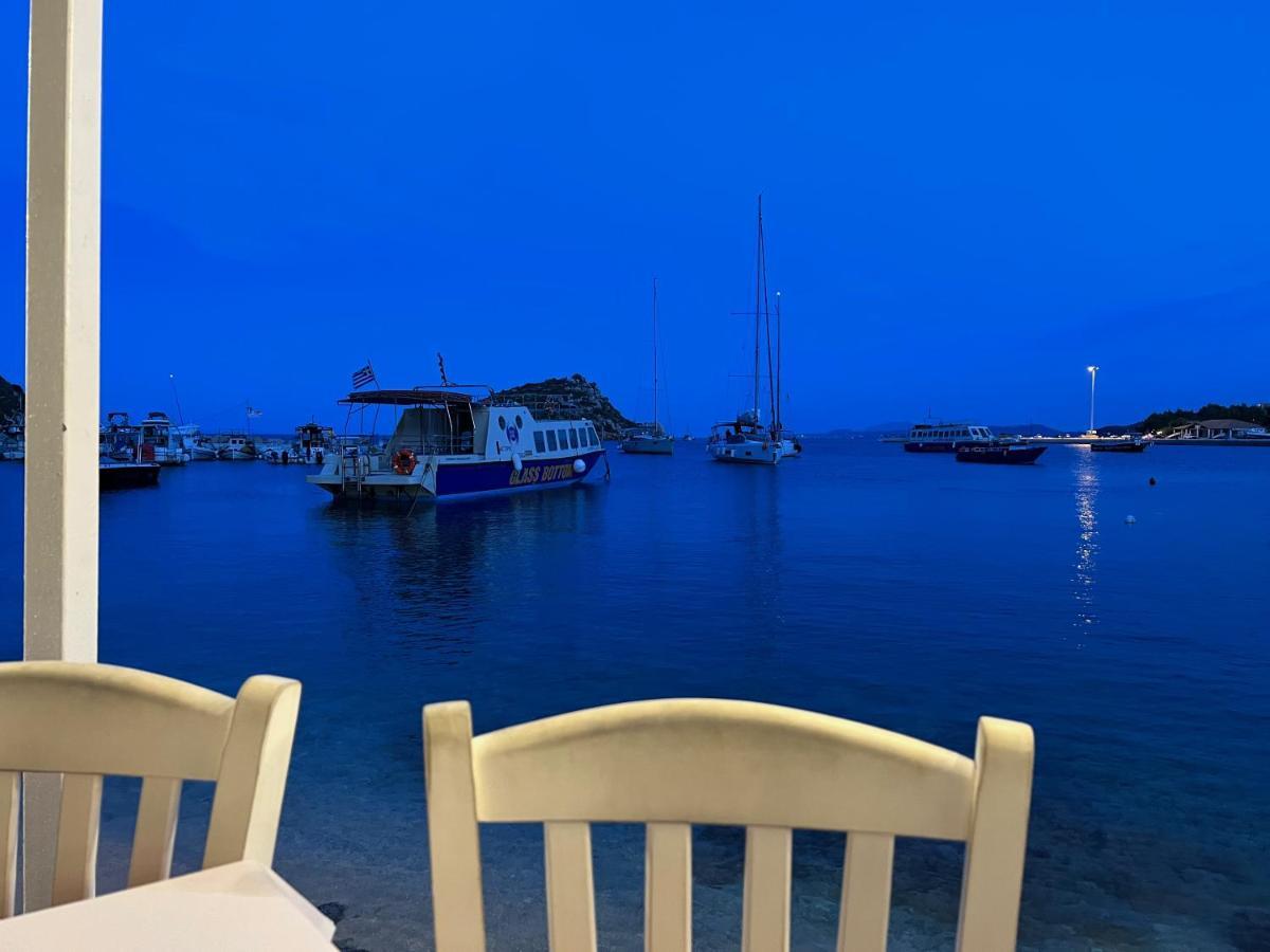 Luxurious Villa At A Unique Spot Agios Nikolaos  Bagian luar foto