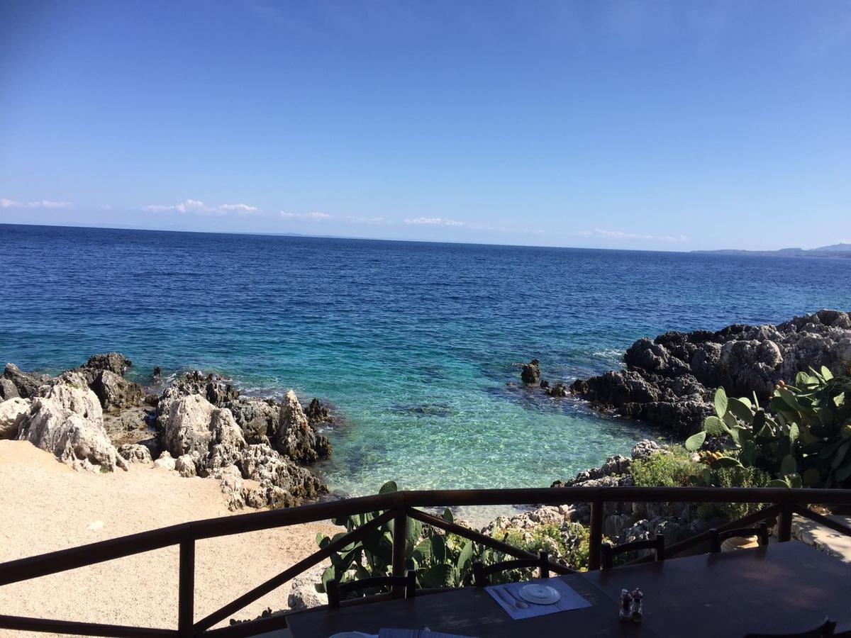 Luxurious Villa At A Unique Spot Agios Nikolaos  Bagian luar foto